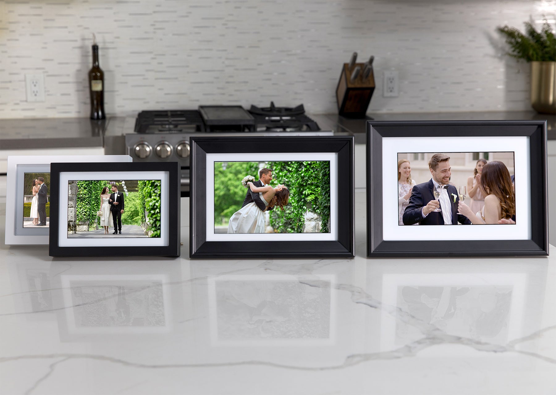 PhotoSpring Digital Picture Frames